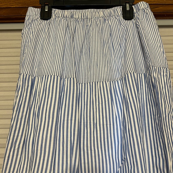 J crew Seersucker maxi skirt NWT - Picture 2 of 4